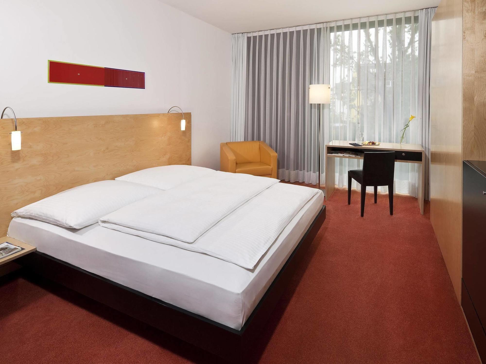 Innside By Melia Duesseldorf Seestern Extérieur photo
